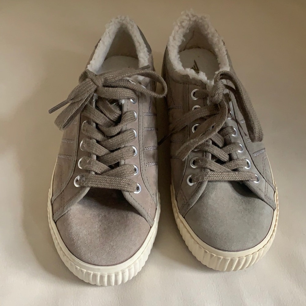 Gola Classics Women's Nordic Plimsolls - Picture 2 of 6